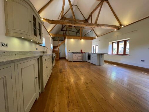 Manor Barn, Appleshaw (12)