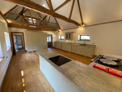 Manor Barn, Appleshaw (7)